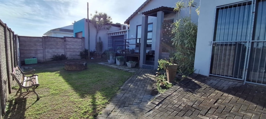 3 Bedroom Property for Sale in Amalinda Eastern Cape